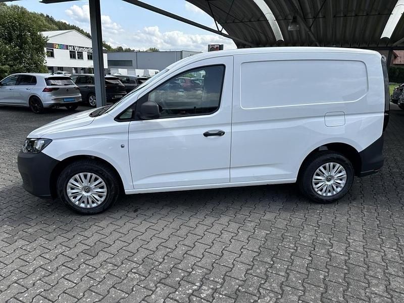 Second-hand VW Caddy 102 CP (75 kW) 2025 Alb Monovolum