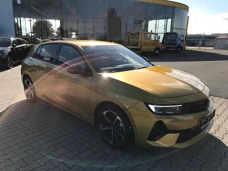 Gebraucht Opel Astra GS Line 131 PS (96 kW) 2024 Gelb Limousine