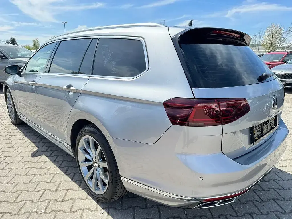 Gebraucht VW Passat Elegance 200 PS (147 kW) 2022 Silber Kombi