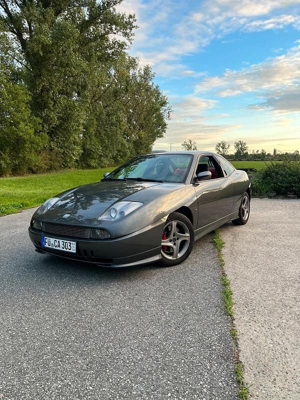 Grau Gebraucht 1999 Fiat Coupé Coupé | 16.000 € (Fairer Preis) - Bild 1/4