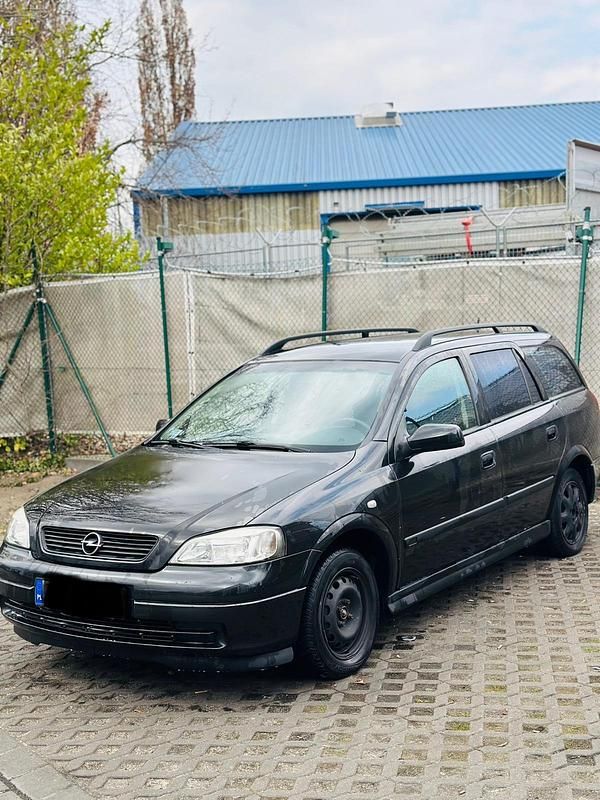 Schwarz Gebraucht 2000 Opel Astra Kombi | 350 € (Superpreis) - Bild 1/4