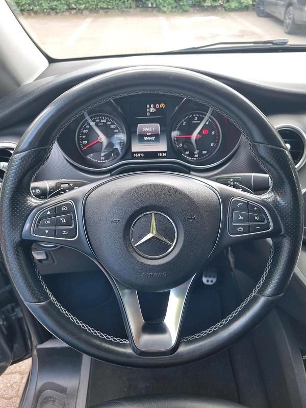 Gebraucht Mercedes V250 190 PS (139 kW) 2015 Grau Van / Kleinbus