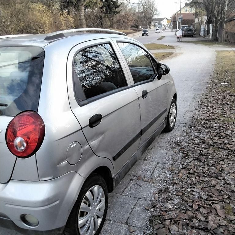 Gebraucht Chevrolet Matiz 52 PS (38 kW) 2009 Silber Kleinwagen