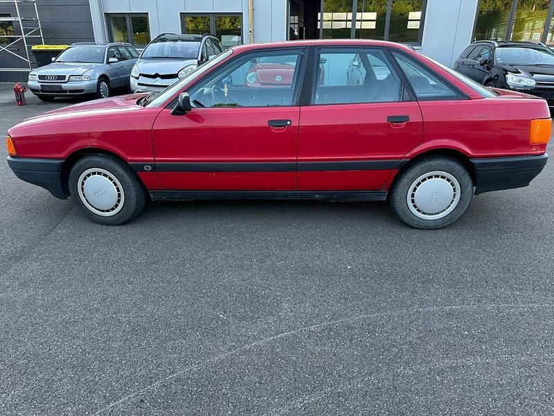 Second-hand Audi 80 75 CP (55 kW) 1988 Roșu Berlinǎ