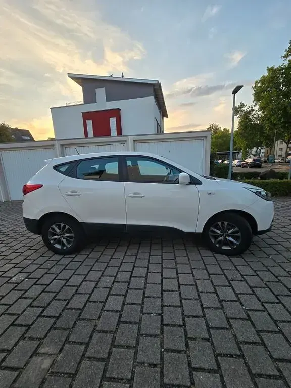 Gebraucht Hyundai ix35 Edition 116 PS (85 kW) 2014 Weiß SUV