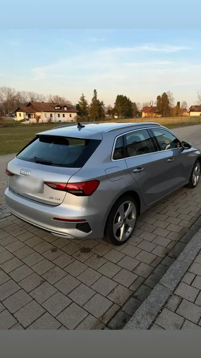 Gebraucht Audi A3 150 PS (110 kW) 2022 Grau Limousine