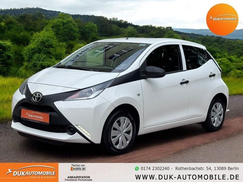 Weiß Gebraucht 2016 Toyota Aygo Kleinwagen | 7.899 € (Fairer Preis) - Bild 1/4