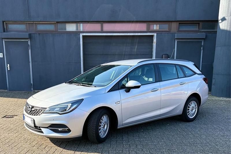 Gebraucht Opel Astra 122 PS (89 kW) 2020 Silber Kombi