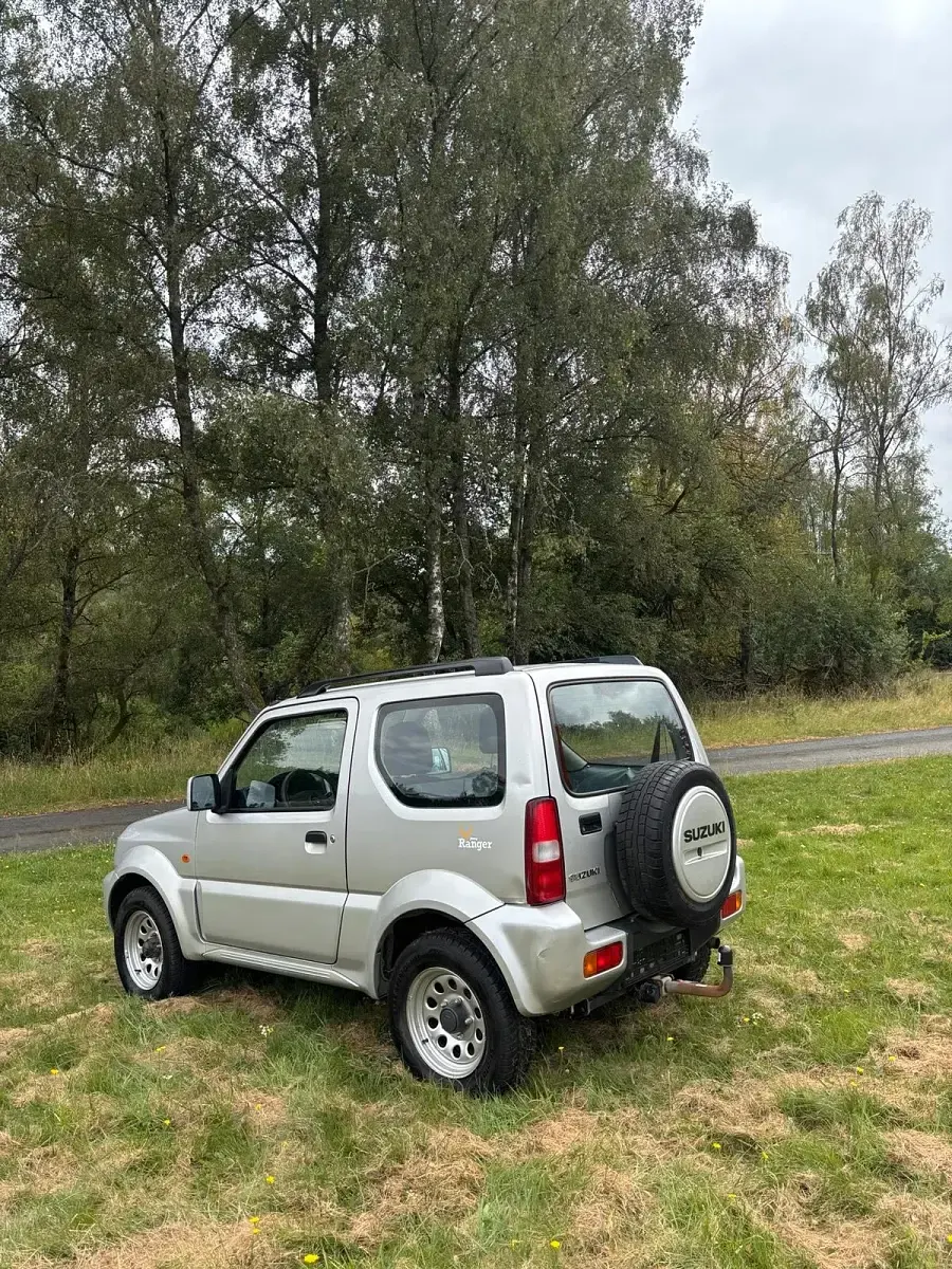 Gebraucht Suzuki Jimny Ranger 86 PS (63 kW) 2009 Silber SUV