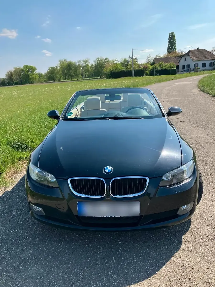 Gebraucht BMW 320 Cabriolet 170 PS (125 kW) 2008 Schwarz Cabrio