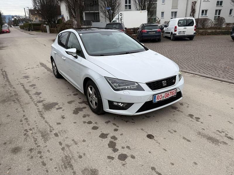 Weiß Gebraucht 2014 Seat Leon FR Limousine | 5.990 € (Superpreis) - Bild 1/4