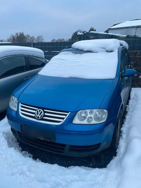 Blau Gebraucht 2004 VW Touran Van / Kleinbus | 800 € (Superpreis) - Bild 1/4