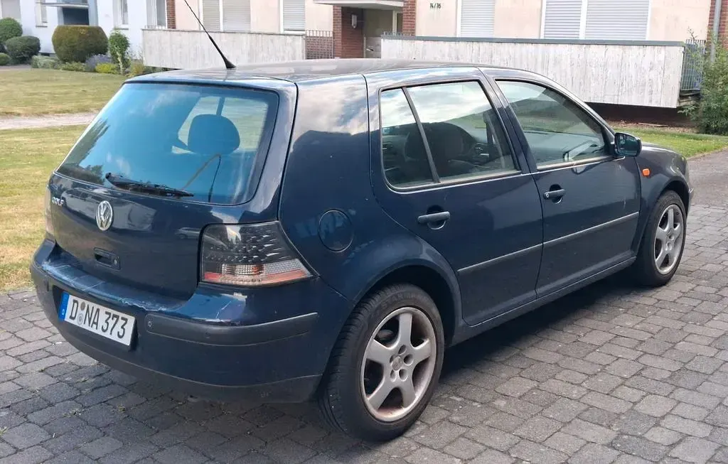 Gebraucht VW Golf III Basis 75 PS (55 kW) 1999 Blau Limousine