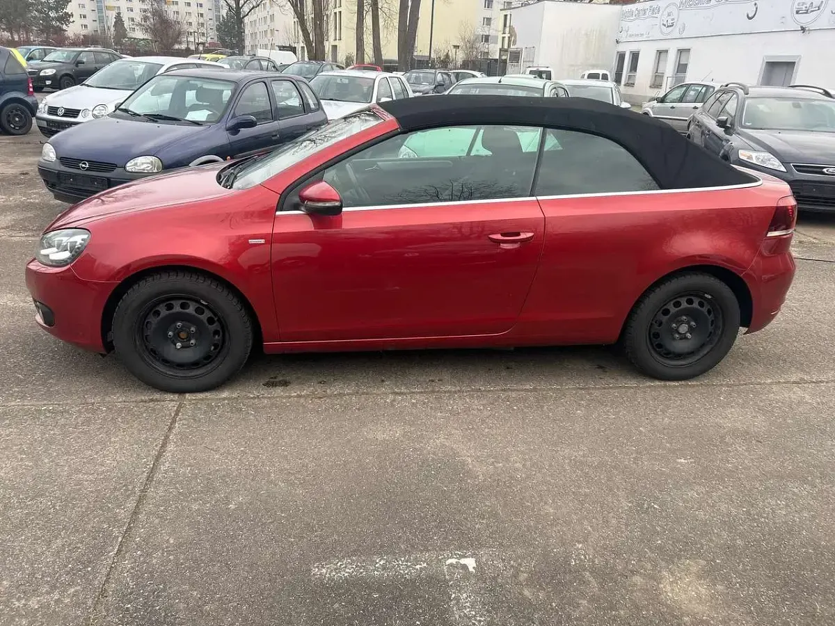 Gebraucht VW Golf Cabriolet Life 140 PS (102 kW) 2013 Sunset red metallic Cabrio