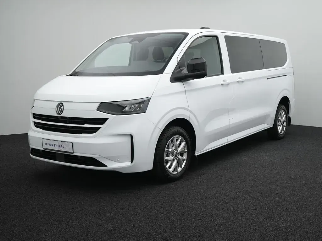 Gebraucht VW T7 Life 150 PS (110 kW) 2025 Clear white Van
