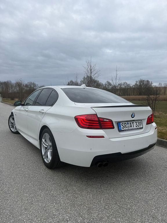 Gebraucht BMW 520 Efficient Dynamics 190 PS (139 kW) 2016 Weiß Limousine