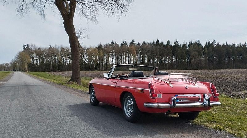 Usata MG B 98 CV (72 kW) 1972 Rosso Cabrio