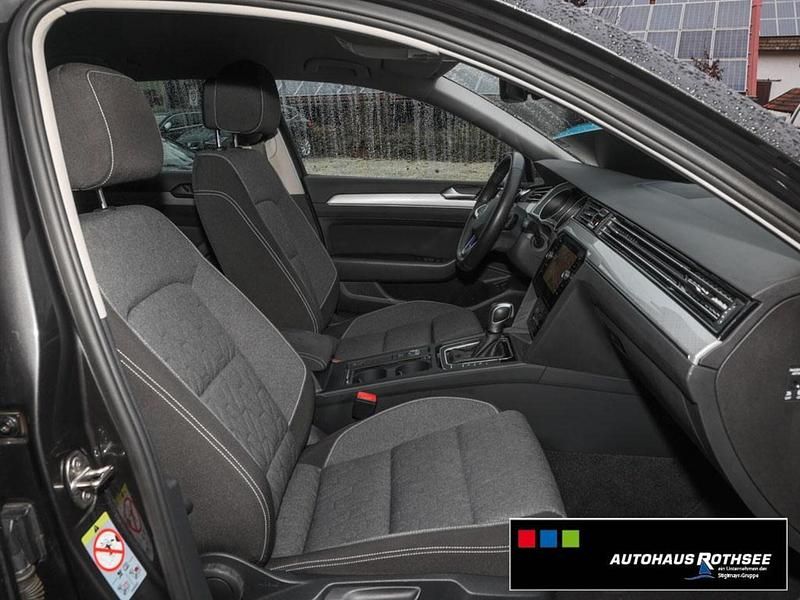 Gebraucht VW Passat GTE 218 PS (160 kW) 2022 Grau Kombi