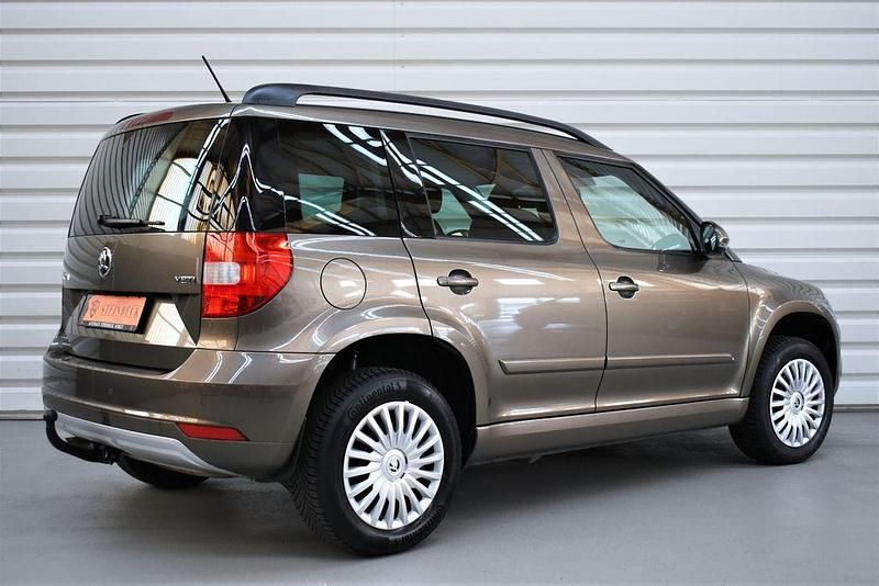 Gebraucht Skoda Yeti Active 110 PS (80 kW) 2015 Braun SUV