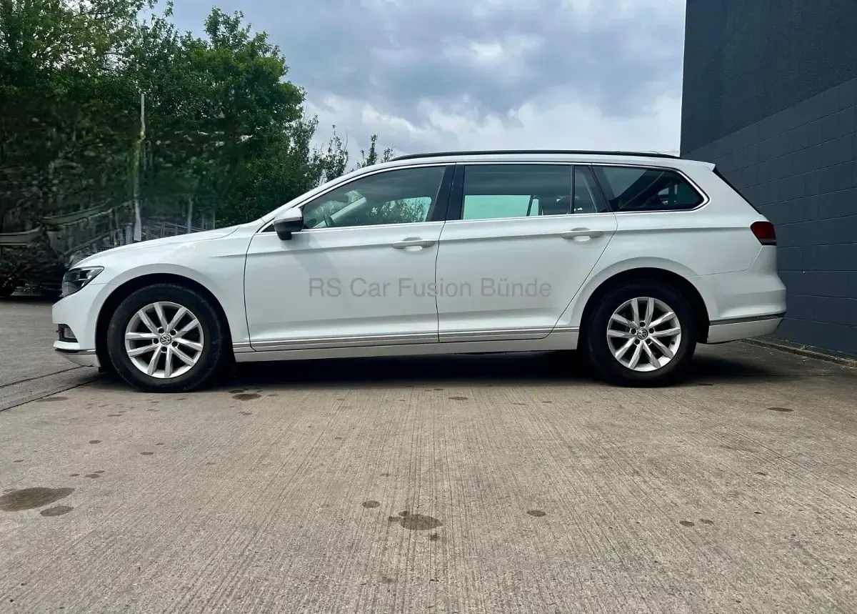 Gebraucht VW Passat 190 PS (139 kW) 2019 Weiß Kombi
