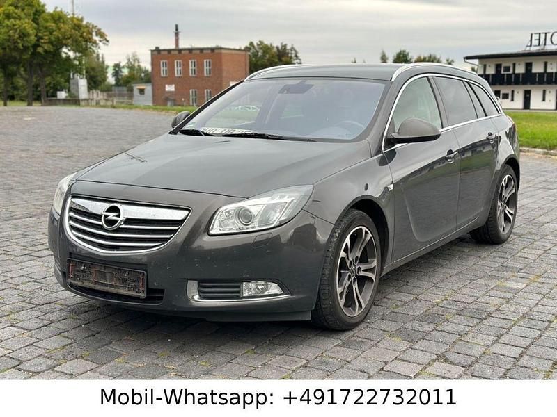 Grau Gebraucht 2013 Opel Insignia Kombi | 3.290 € (Guter Preis) - Bild 1/4