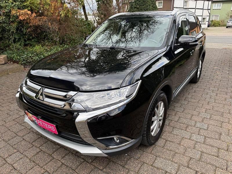 Gebraucht Mitsubishi Outlander Edition 150 PS (110 kW) 2018 Schwarz SUV