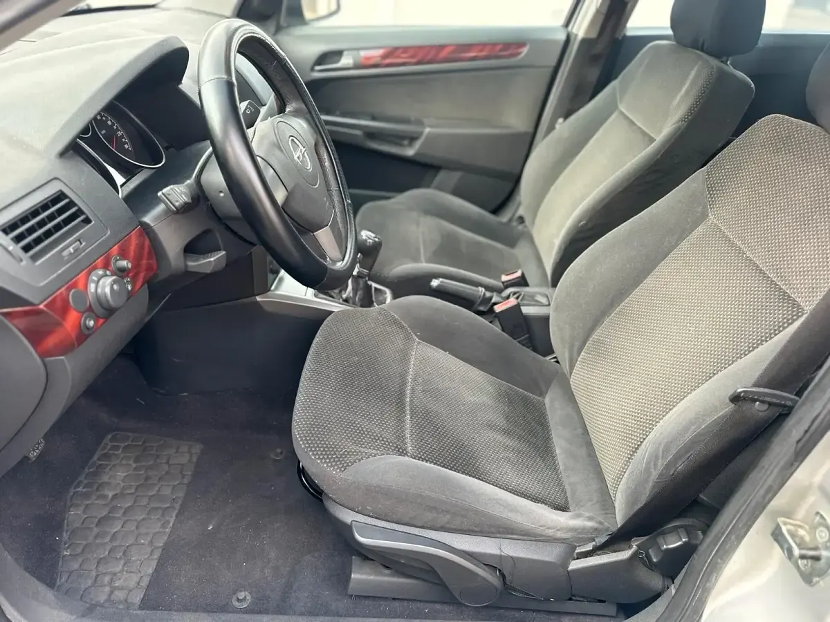 Gebraucht Opel Astra 125 PS (91 kW) 2005 Silber Kombi
