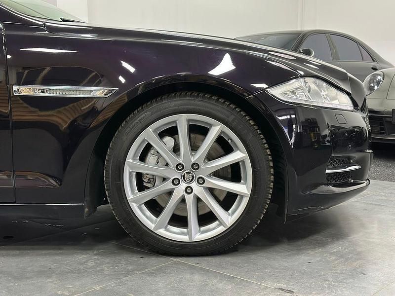 Gebraucht Jaguar XJ Premium Luxury 340 PS (250 kW) 2013 Schwarz Limousine