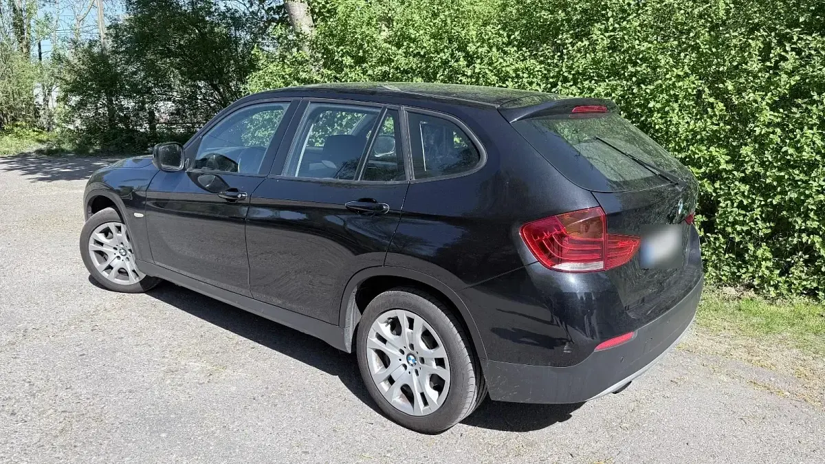 Gebraucht BMW X1 150 PS (110 kW) 2010 Schwarz SUV