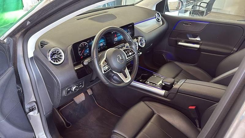 Gebraucht Mercedes B200 Progressive 150 PS (110 kW) 2021 Grau Van / Kleinbus