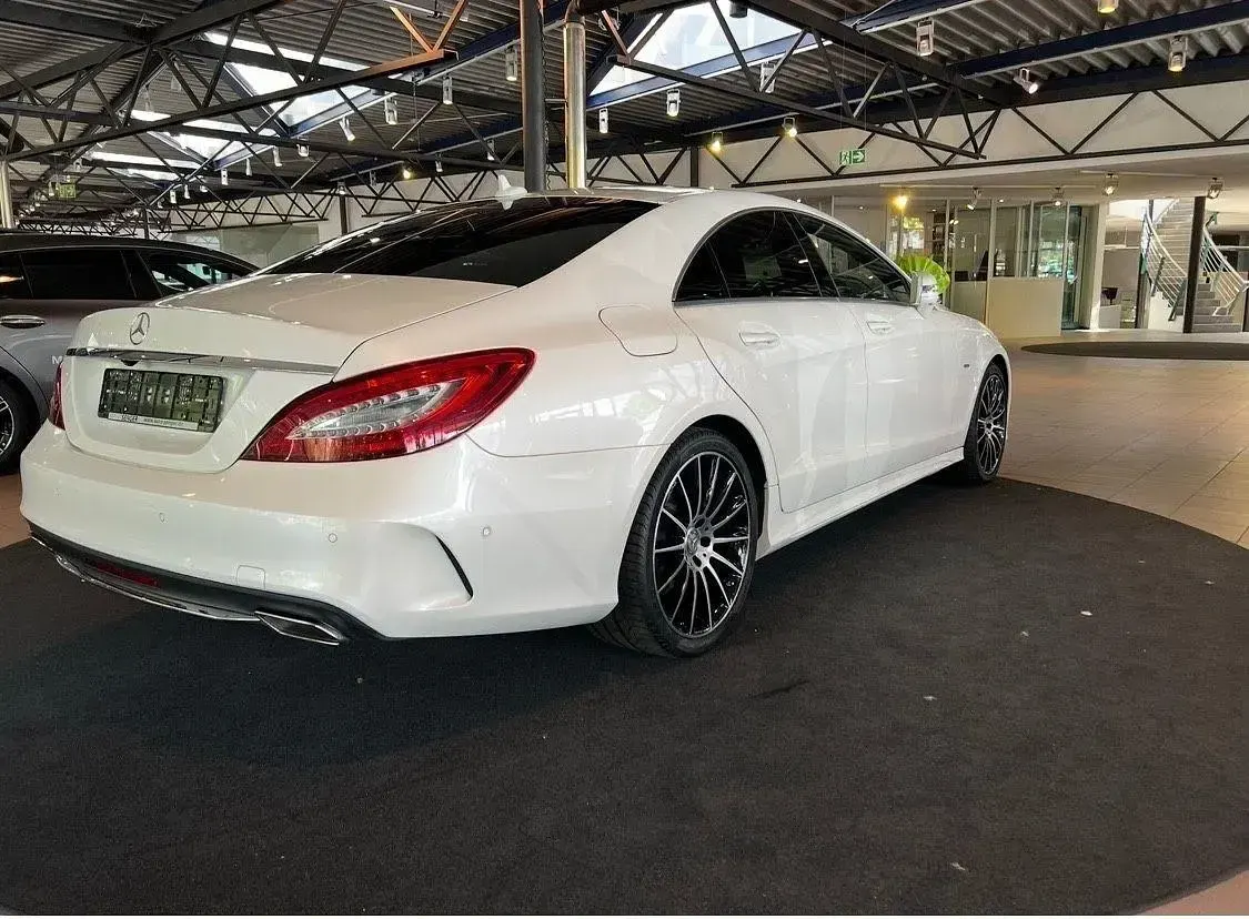 Gebraucht Mercedes CLS350 258 PS (189 kW) 2018 Weiß Coupé