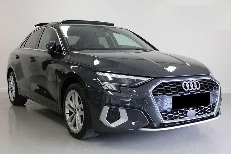 Grau Gebraucht 2020 Audi A3 Limousine | 19.900 € (Fairer Preis) - Bild 1/4