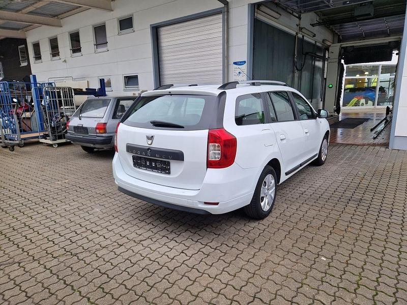 Gebraucht Dacia Logan MCV Lauréate 90 PS (66 kW) 2017 Weiß Limousine