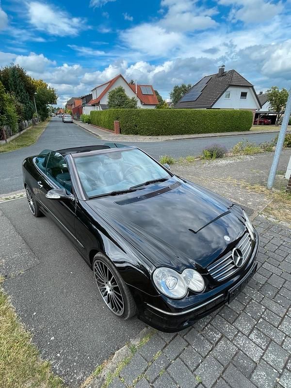 Schwarz Gebraucht 2004 Mercedes CLK500 Avantgarde Cabrio | 12.900 € (Fairer Preis) - Bild 1/4