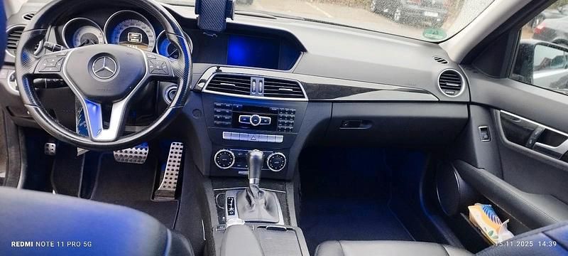 Gebraucht Mercedes C220 170 PS (125 kW) 2012 Schwarz Kombi