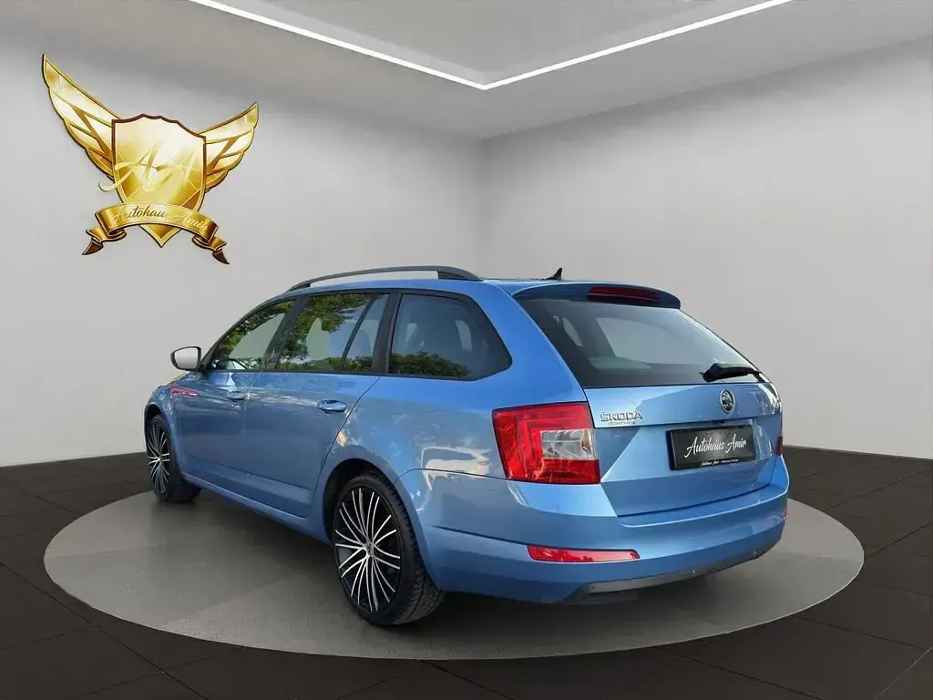 Gebraucht Skoda Octavia Ambition 150 PS (110 kW) 2015 Denimblau metallic Kombi