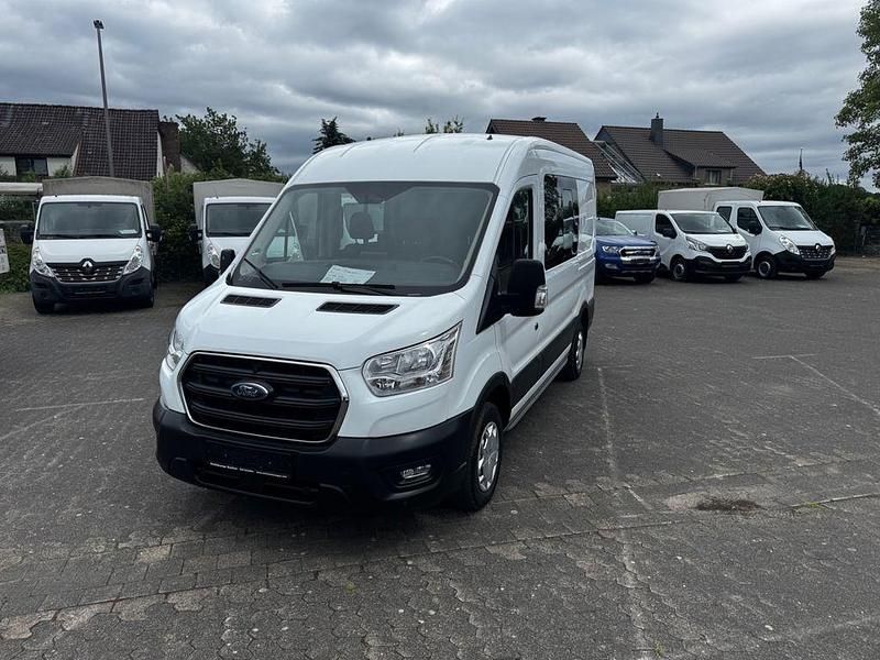Weiß Gebraucht 2021 Ford Transit Van / Kleinbus | 27.999 € (Teuer) - Bild 1/4