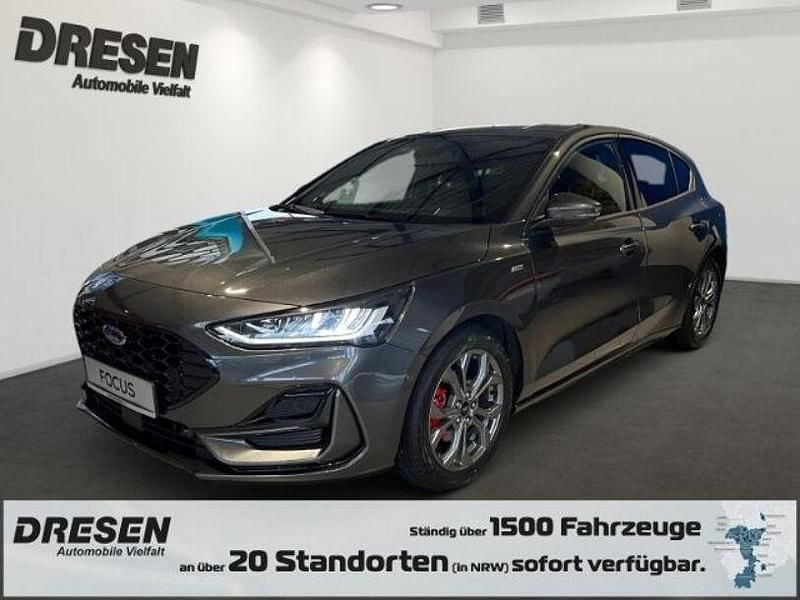 Metallic) (grau Gebraucht 2024 Ford Focus ST-Line Limousine | 23.950 € (Guter Preis) - Bild 1/4