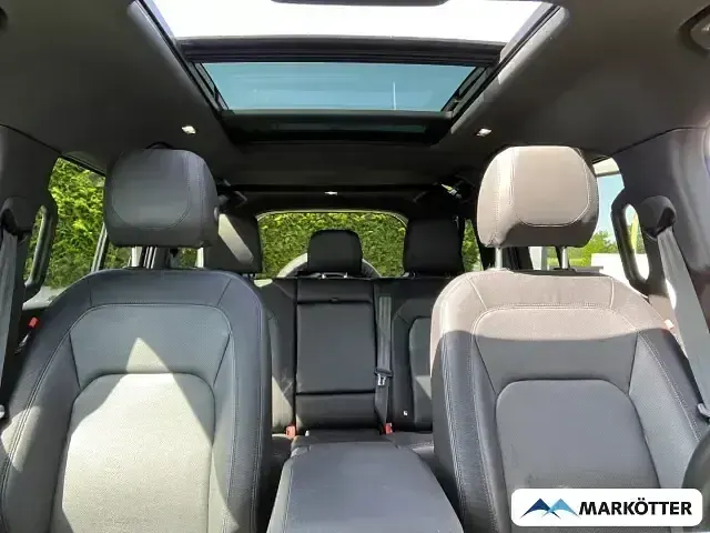 Gebraucht Land Rover Defender SE Dynamic 249 PS (183 kW) 2024 Silber SUV