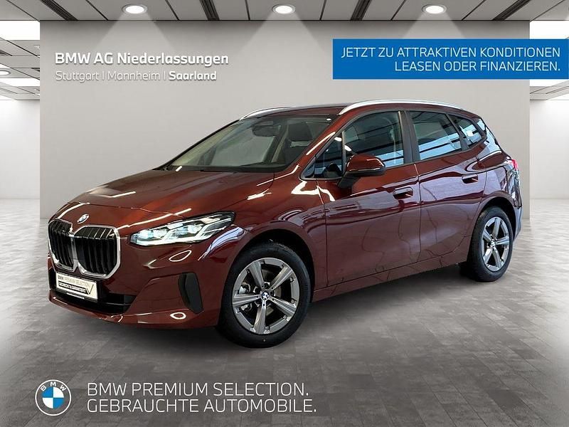 Gebraucht BMW 220 Active Tourer Efficient Dynamics 156 PS (114 kW) 2025 Rot Van / Kleinbus