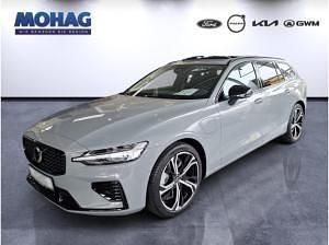 Neu Volvo V60 Plus 349 PS (256 kW) 2026 Grau (vapour grey / metallic) Kombi