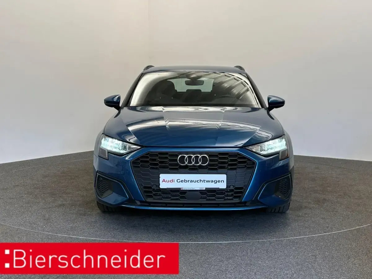 Gebraucht Audi A3 Ambiente 204 PS (150 kW) 2021 Blau Limousine