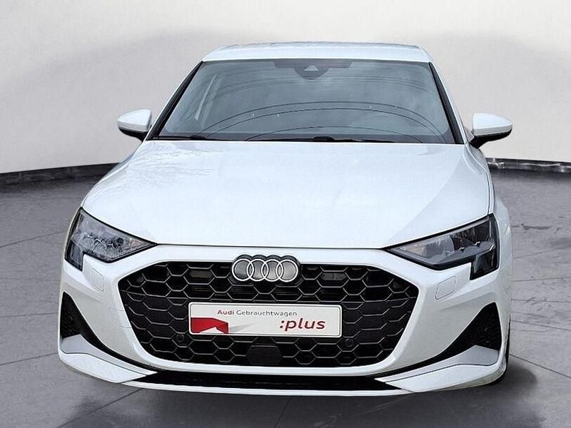 Używany Audi A3 Advanced Plus 150 KM (110 kW) 2024 Biały Sedan/Limuzyna