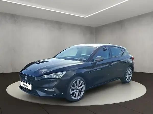 Gebraucht Seat Leon FR 131 PS (96 kW) 2021 Midnight schwarz metallic Limousine