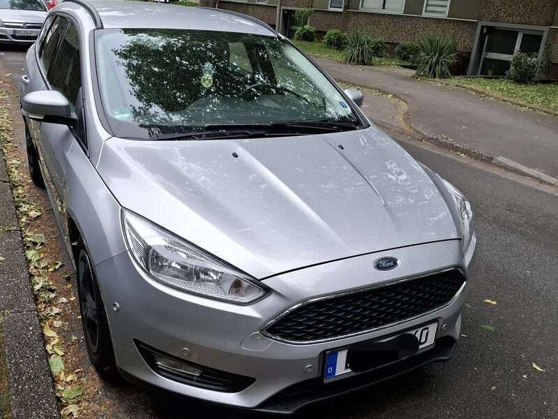 Silber Gebraucht 2017 Ford Focus Kombi | 7.990 € (Guter Preis) - Bild 1/4