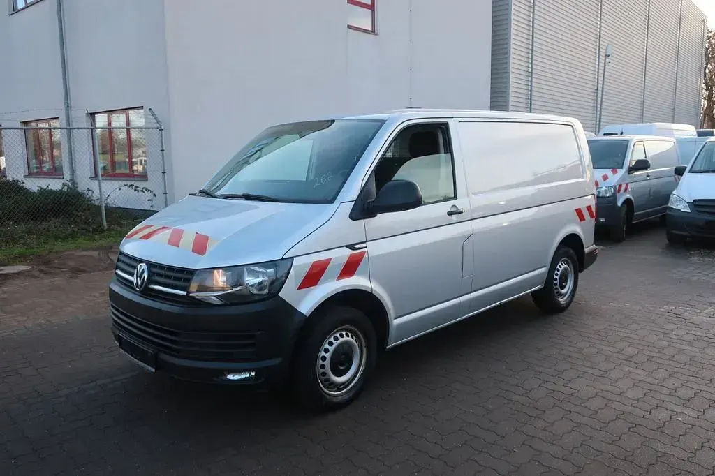 Usata VW Transporter 140 CV (102 kW) 2015 Argento Furgone