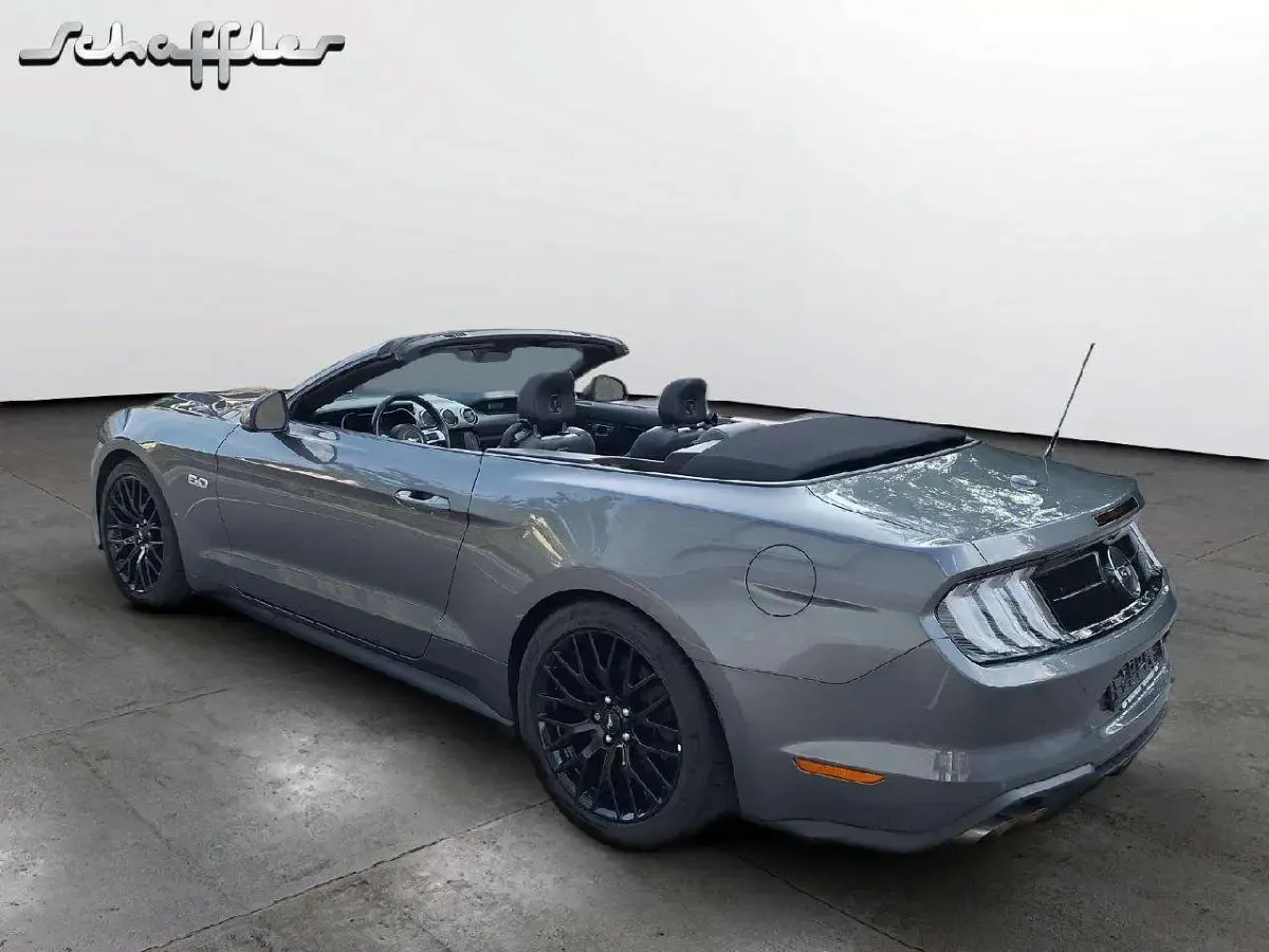 Gebraucht Ford Mustang GT Convertible 449 PS (330 kW) 2021 Carbonized gray/asher gray Cabrio