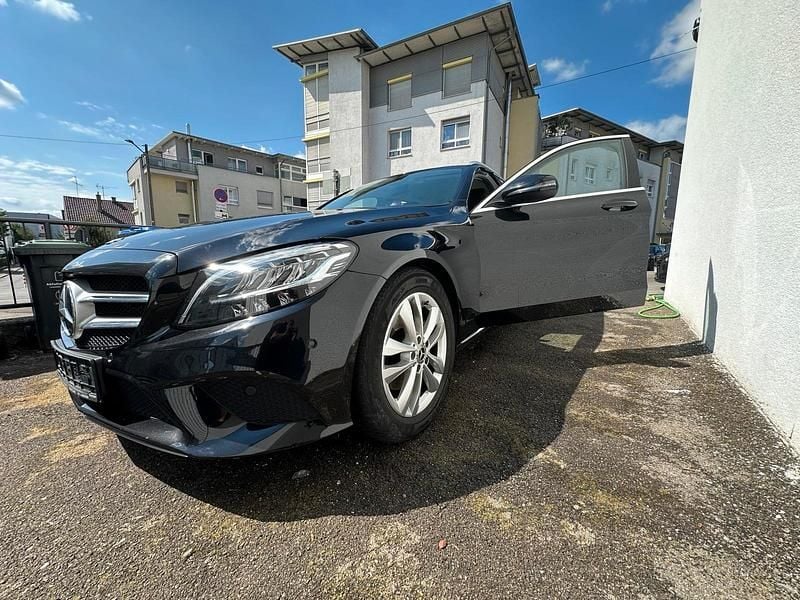 Schwarz Gebraucht 2019 Mercedes C220 Kombi | 17.500 € (Superpreis) - Bild 1/4