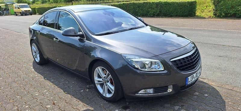 Andere farben Gebraucht 2009 Opel Insignia Limousine | 10.550 € (Teuer) - Bild 1/4