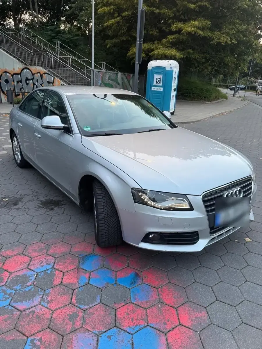 Gebraucht Audi A4 160 PS (117 kW) 2009 Grau Limousine